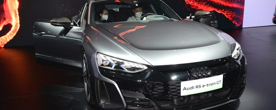 Veículo Audi de nova energia exibido na 19ª Exposição Internacional de Automóveis da China em Changchun, capital da Província de Jilin, no nordeste do país, em 18 de julho de 2022. (Xinhua/Zhang Jian)