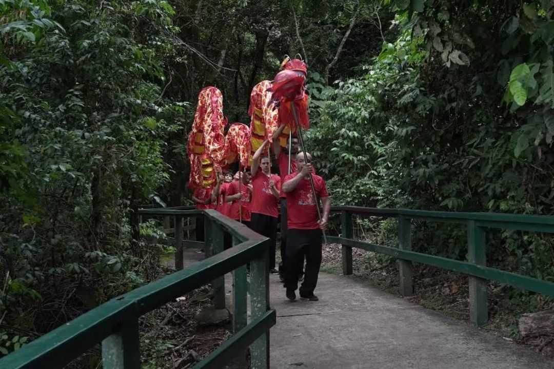 Turismo chinês no Brasil cresce 34% em 2025