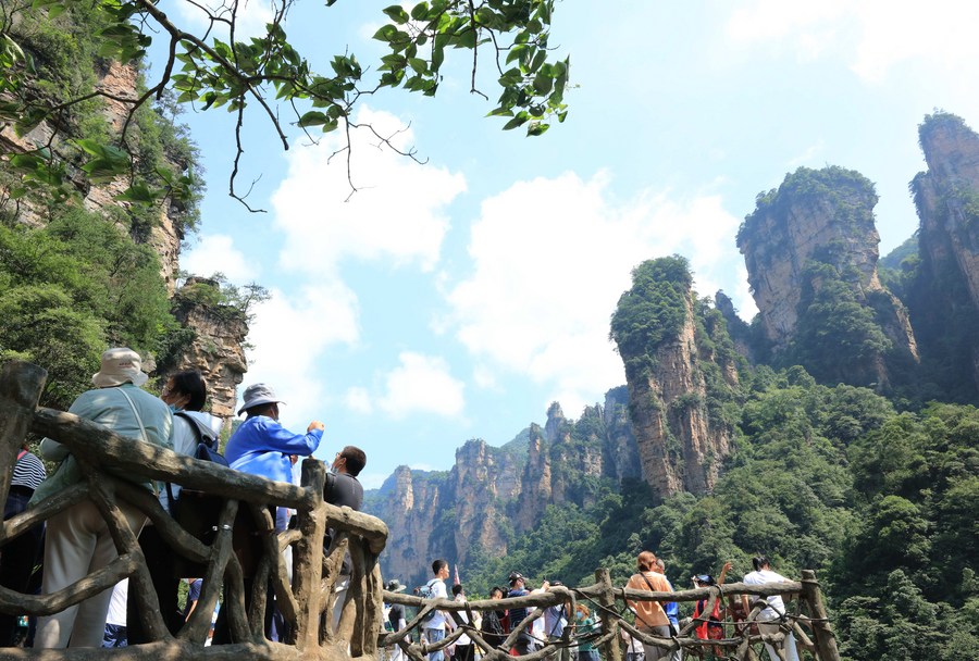 China registra recorde de viagens internacionais em 2025, com políticas de isenção de visto