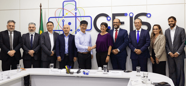Brasil e chinesa Sinopharm discutem cooperação estratégica em medicamentos e vacinas
