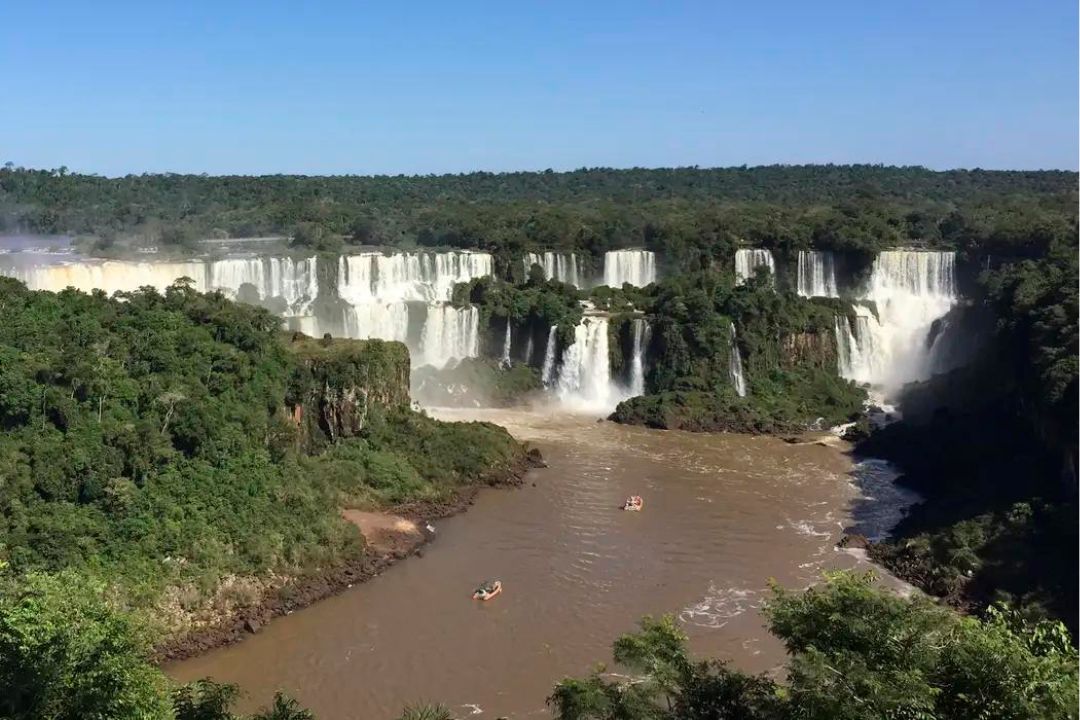 Isenção de visto abre nova perspectiva para turismo chinês em Foz do Iguaçu
