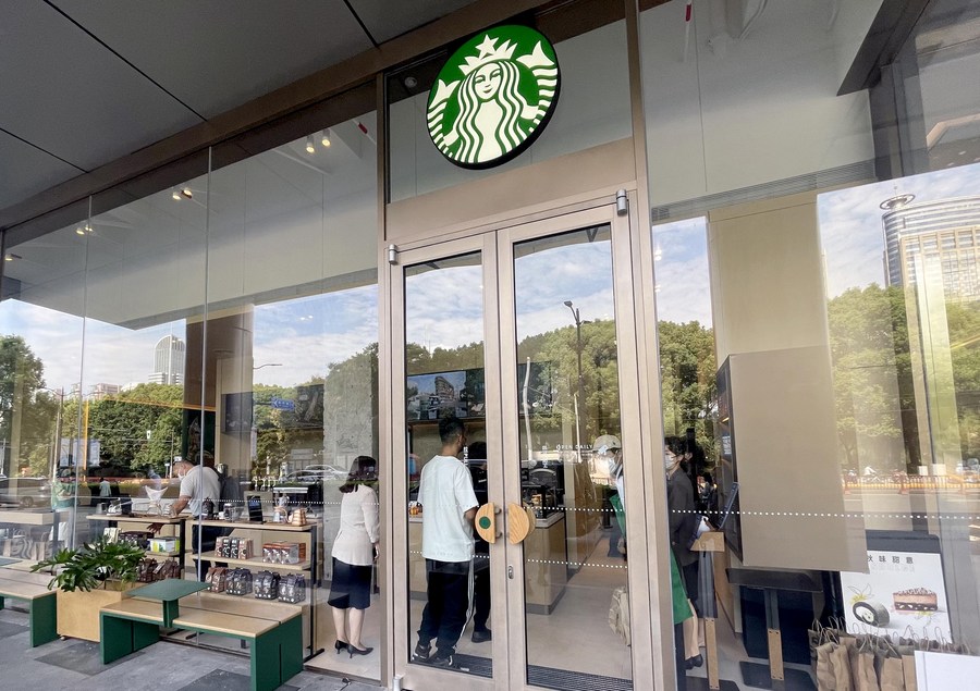 Universidade chinesa e Starbucks fecham parceria para formar profissionais do setor cafeeiro
