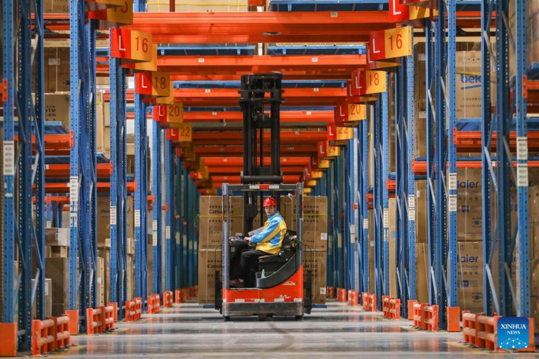 China lança campanha para aproximar grandes empresas e pequenas indústrias