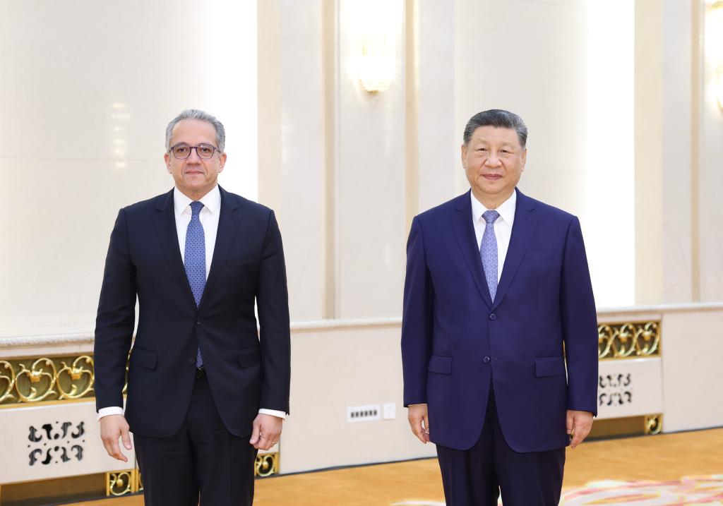 Xi Jinping defende cooperação global em encontro com diretor-geral da UNESCO