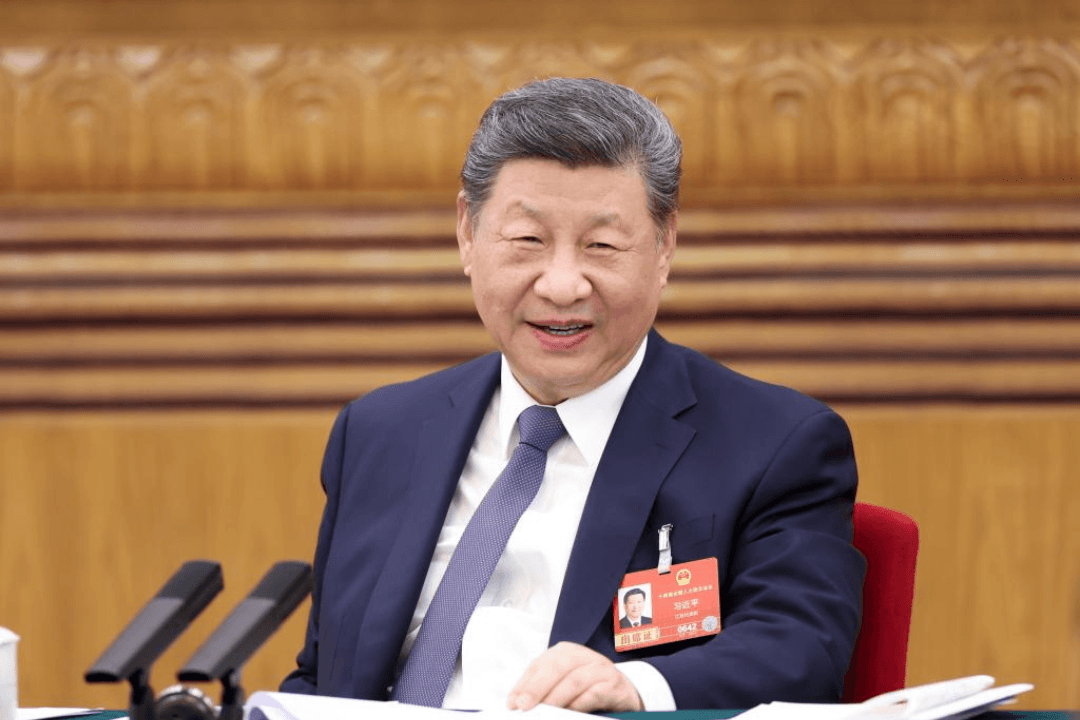 Xi Jinping ouve sugestões e traça rumo econômico para o segundo semestre