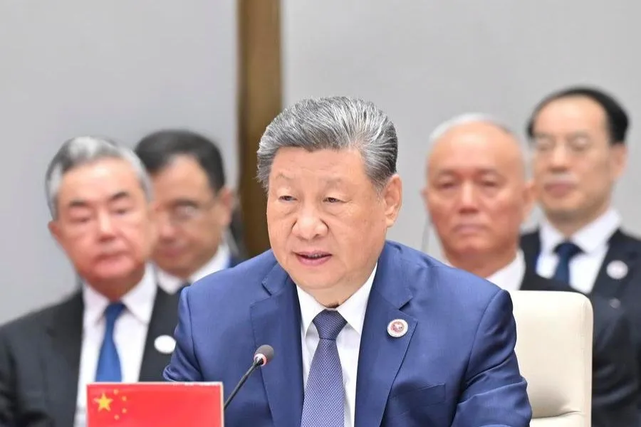 O presidente chinês, Xi Jinping, profere um discurso importante durante a 26ª Reunião do Conselho de Chefes de Estado da Organização para Cooperação de Xangai (OCX) em Bishkek, Quirguistão, em 1º de setembro de 2026.