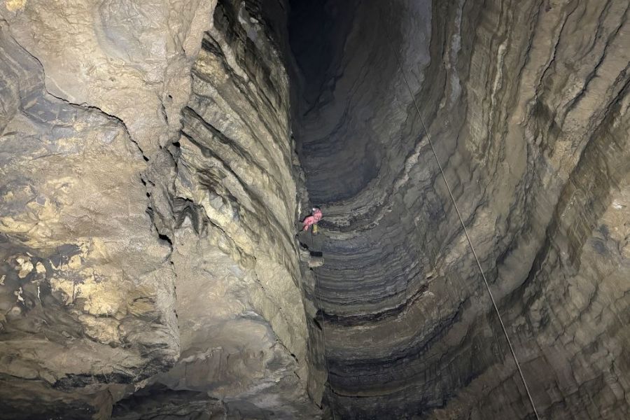 Caverna Shuanghe, na China, passa de 480 km e revela fósseis de panda