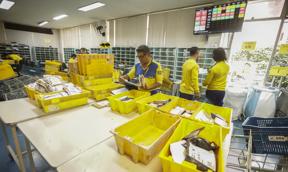 AliExpress e Correios reforçam parceria para picos de fim de ano